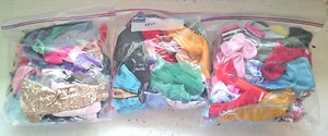 GRAN LOTE DE 3 BOLSAS ROPA MUÑECA - Imagen 1 de 4