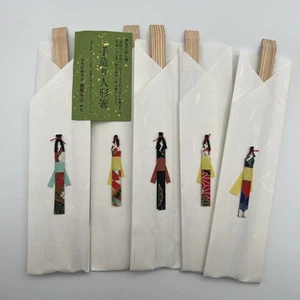 5 Pair Vintage New Japanese Wooden Chopsticks in Sleeves Origami Geisha - Picture 1 of 10