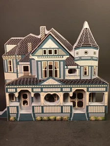 1995 Shelia's Wood Painted House "Ray House" Gallatin Missouri - Picture 1 of 13