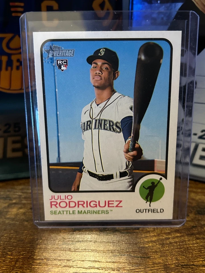 2022 TOPPS HERITAGE HIGH NUMBER BASEBALL JULIO RODRIGUEZ ROOKIE (RC) #700 - Image 1 of 1