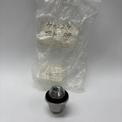 Llanta de aleación Nissan Micra K10 Xterra N50 1x tuerca cromada genuina 40224ZP53A Foto 1 de 2