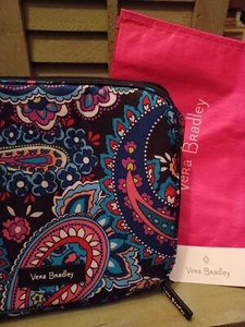VERA BRADLEY LUNCH BOX - Picture 1 of 12