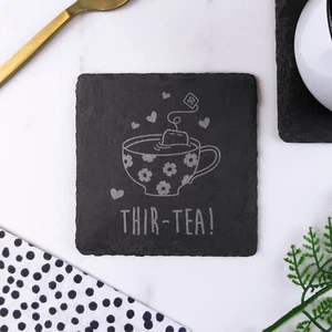 Montaña rusa cuadrada grabada diseño THIR-TEA 30 cumpleaños regalo hermana - Imagen 1 de 22