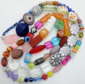 104 STÜCK VERSCHIEDENE KUNSTSTOFFPERLEN SUPER VERSCHIEDENSTE FORMEN GRÖSSEN FARBEN - Bild 1 von 3