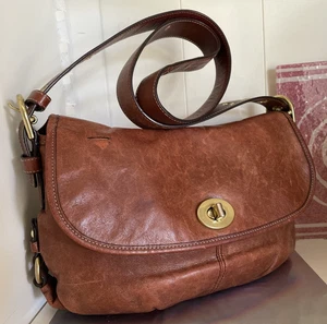 Bandolera Coach Z de cuero con solapa 23987 - Imagen 1 de 13