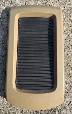 Nissan Armada Titan 2004-2007 reposabrazos consola central reposabrazos tapa beige/bronceado OEM Foto 1 de 2