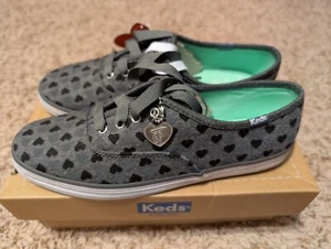 NEU Keds Taylor Swift TS anthrazitgrau Herzdruck Version Epochen Tour SELTEN Größe 6 - Bild 1 von 6
