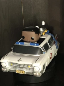 Ghostbusters Ecto-1 Auto mit Winston Funko Pop - Bild 1 von 10