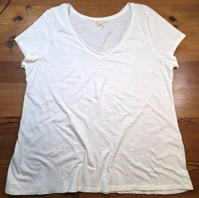 Eileen Fisher Women's Organic Cotton Slub V-Neck Tee white size XL rolled - Image 1 of 4