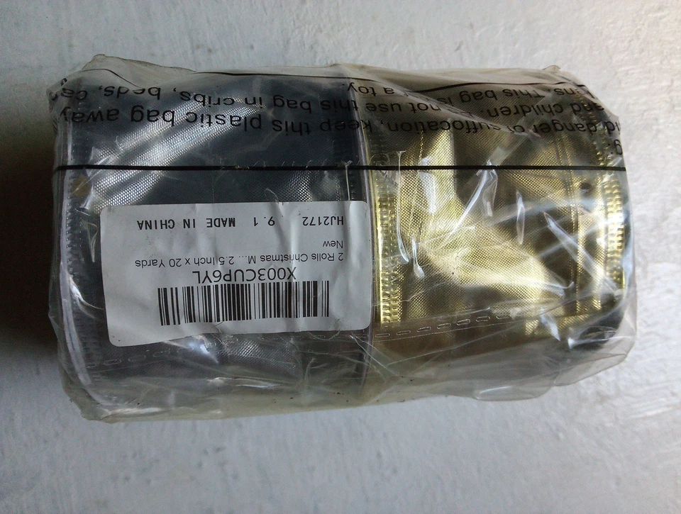 Lot (3) Metallic Ribbons and Sequin Trimmings - Image 1 of 4