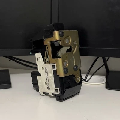 Actuador de pestillo de puerta de pasajero trasero derecho Lincoln LS 2000-2006 Foto 1 de 4