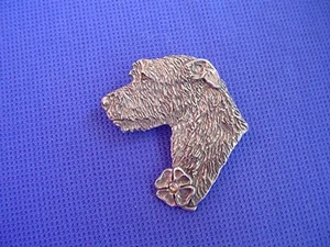 Prendedor Irish Wolfhound LUCKY CLOVER #21E Joyería para perros de peltre por Cindy A. Conter - Imagen 1 de 1