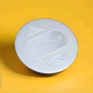 1 x Radnabe Aufkleber Abzeichen 50mm Durchmesser 5cm Smiths Metall WOLFRACE KEI FOX - Bild 1 von 3