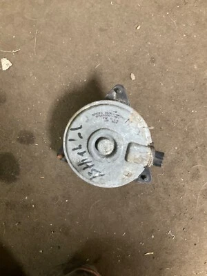 08-09 Toyata Highlander LH Fan Motor W/Tow Package OEM 16363-31210  - Image 1 of 4