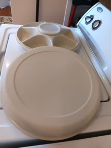 Vintage Tupperware Divided Vegetable Relish Chip & Dip Bowl Lids 1665-2 - Picture 1 of 10