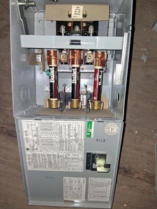 GE Spina Bus 60 Amp 600 Volt 3 Fasi 4 Fili Cat# SB462R - Foto 1 di 3