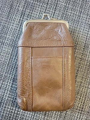 FUNDA DE CIGARRILLO DE CUERO GENUINO SUAVE Light Briwn Twist sujeta a presión años 120 Foto 1 de 4