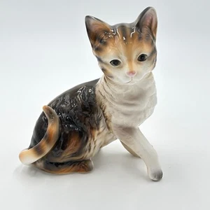 Vintage Lefton H1426 Porcelain Tabby Cat Figurine - Picture 1 of 8