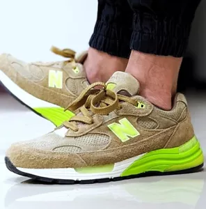 Concepts x New Balance 992 "Frutta bassa da appendere" - Uomo taglia 9,5 - Foto 1 di 24