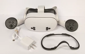 Meta Oculus Quest 3S (128GB, White) VR Headset w/ Controllers - Full Function! - Picture 1 of 16