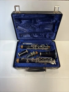 Selmer Bundy 577 Resonite Student Clarinet w Hard Case - Picture 1 of 11