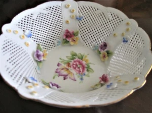 Vtg HP Signed Lacy Pierce Numbered 3D Floral Porcelain Candy Nuts Bowl Gold Trim - Picture 1 of 6