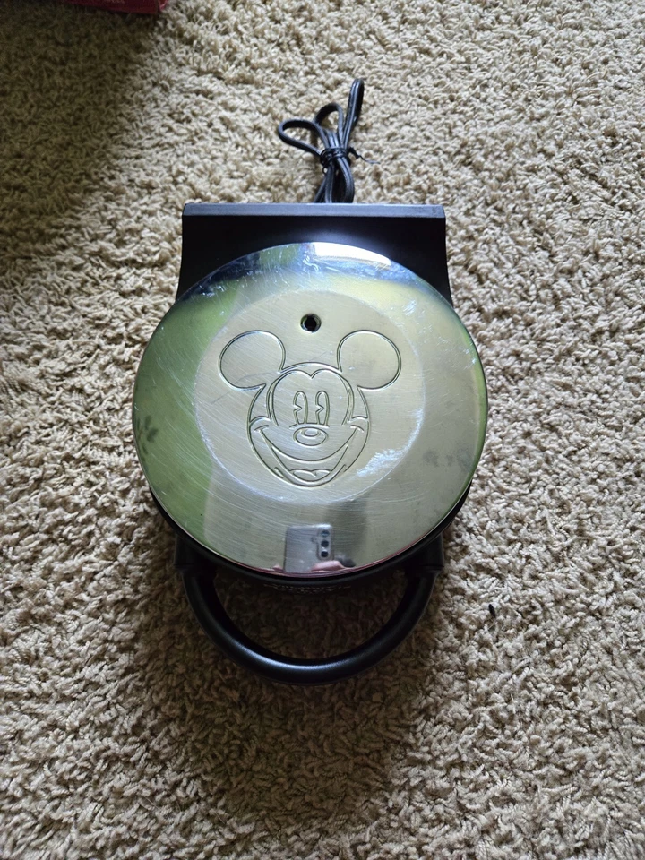 VillaWare Mickey's Waffler Mickey Mouse Single Waffle Maker Model 5555-01 Disney - Imagem 1 de 3