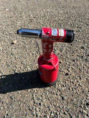 Remachadora de persianas Rockford Heavy Duty pnuematic Hydraulicx, tapa 1/4 Foto 1 de 4