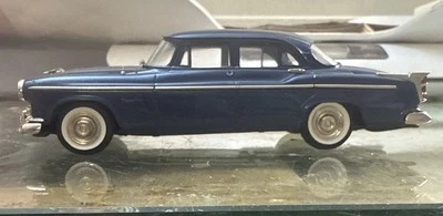 Brooklin BRK 165 1955 克莱斯勒温莎 4 门轿车狂想曲蓝色金属 1/43 — 第 1/4 张图片