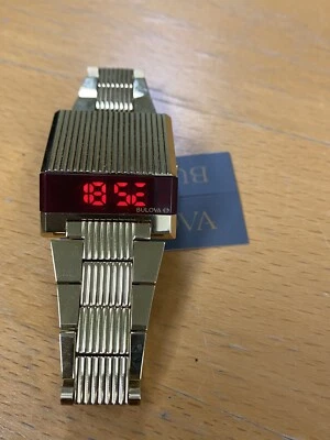 Orologio da polso Bulova Computron oro LED retrò computer come nuovo rotto - Immagine 1 di 4