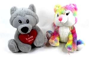 Great Wolf Lodge Lot of 2 Fiesta Plush Tie Dye Peace & Valentine's Day Love - Picture 1 of 15