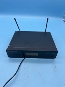 Shure BLX4R Funkempfänger J10 584-608MHz - nur Gerät mit Netzteil - Bild 1 von 5