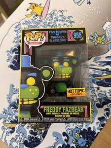 Funko Pop! Five Nights at Freddy's - "FREDDY FAZBEAR (BLACKLIGHT) #955" - Picture 1 of 7