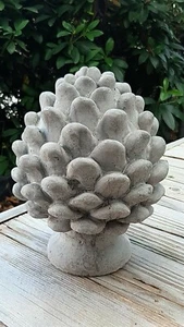 Pinienzapfen Advent Dekoration Skulptur Muster Tischdeko Zement Ranke - Bild 1 von 1