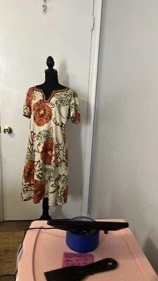 Vestido recto Dana Buchman algodón elástico coral verde marfil floral manga corta 8 Foto 1 de 4