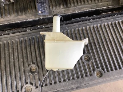 Wash Reservoir Thru 06/12/05 Fits 99-06 FORD F250SD PICKUP 321726 - Image 1 of 4