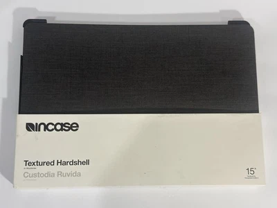 Carcasa rígida texturizada InCase para MacBook Pro de 15” con Thunderbolt 3 (USB-C) - Woolenex Foto 1 de 3