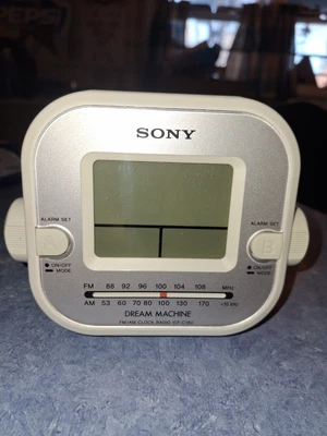 Sony Dream Machine ICF-C180 Alarm Clock Cube AM/FM Radio White , Works - Image 1 of 4