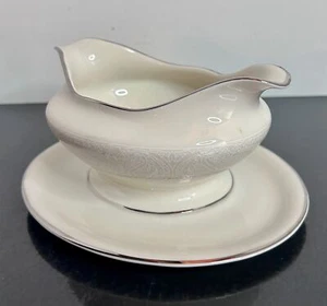 American Manor Shenango CHANTILLY Gravy Sauce Boat with Attached Underplate - Picture 1 of 6