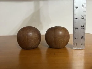 Vintage Teak Wood Salt And Pepper Shaker Set Made In Thailand - Picture 1 of 4