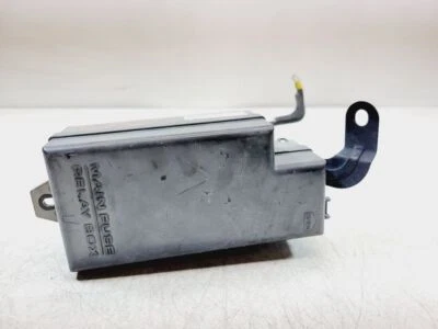 Subaru Forester 2003 2004 caja de relé de fusibles de motor de 2,5 L 82231SA000 Foto 1 de 4