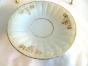 Platillo vintage de 5 1/2" lustre dorado borde y adorno estriado sombreado - Imagen 1 de 3