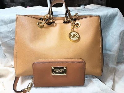 Michael Kors Cynthia Tan Saffiano Leather Chain Handle Tote handbag&Wallet - Image 1 of 4