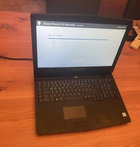 Alienware 17 R5 P31E 17 Zoll Intel i9 8950 HK2.9 GHz 32 GB 512 GB - Bild 1 von 6