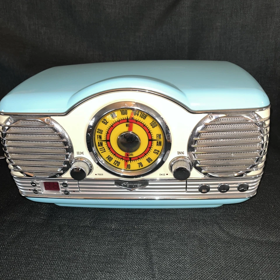 CD player MemorexAM-FM2003. Testado e funciona muito bem. Aparência dos anos 50/60. Turquesa/creme - Imagem 1 de 4