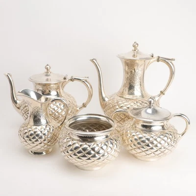 1972 por Meriden B. Co Plato Cuádruple Acolchado Corte Brite 5 Piezas Servicio de Té Foto 1 de 4