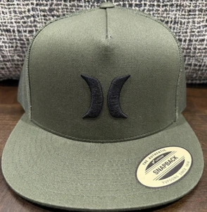 Hurley Icon Solid Flat Trucker Hat / Cap Snapback Hunter Green Yupoong Classics - Picture 1 of 5