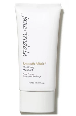 Cubo matificante Jane Iredale Smooth Affair Foto 1 de 3