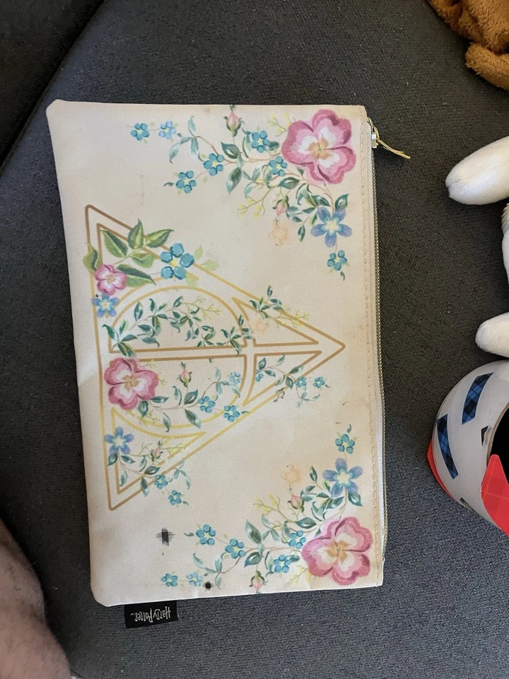 Loungefly Harry Potter Deathly Hallows Gold Floral Makeup Bag Foto 1 de 4