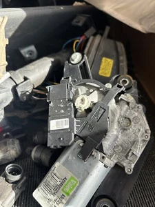 Mercedes C Klasse W204 Heckwischermotor A2048202542 Wischermotor - Bild 1 von 1